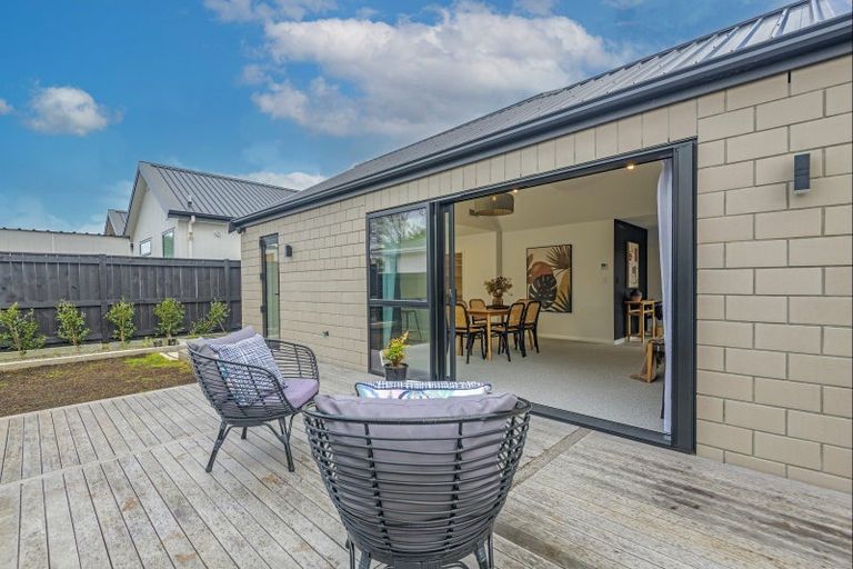 Photo of property in 32 Ashford Avenue, Hokowhitu, Palmerston North, 4410