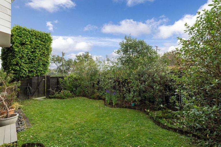 Photo of property in 13a Gulf View Road, Murrays Bay, Auckland, 0630