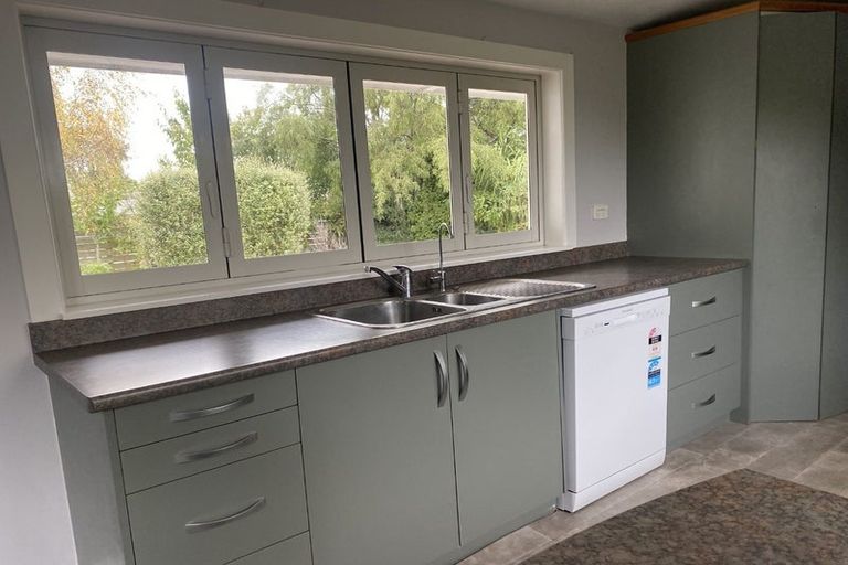 Photo of property in 39 Home Street, Winton, 9720