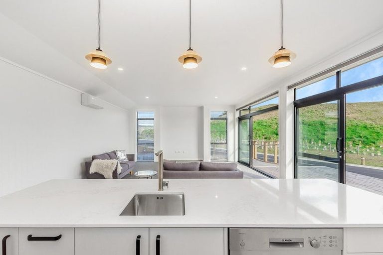 Photo of property in 42 Parkwood Avenue, Westgate, Auckland, 0614