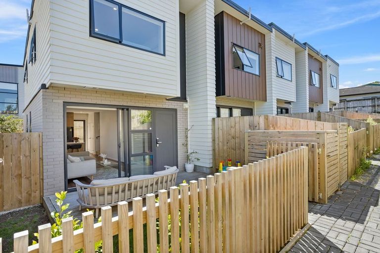 Photo of property in 3/22 Coniston Avenue, Te Atatu South, Auckland, 0610