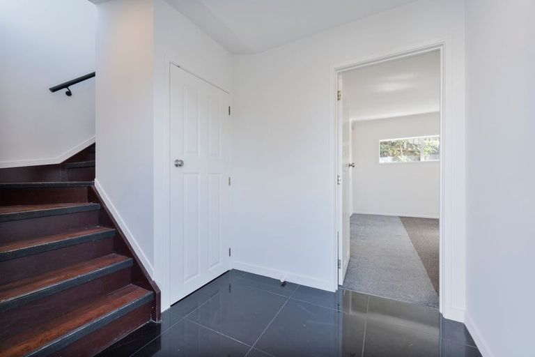 Photo of property in 3 Spargo Road, Massey, Auckland, 0614