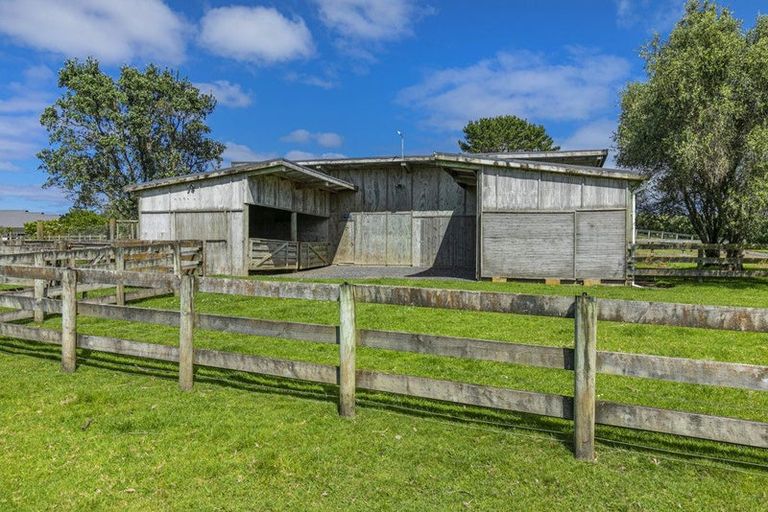 Photo of property in 296 Oaia Road, Muriwai, Waimauku, 0881