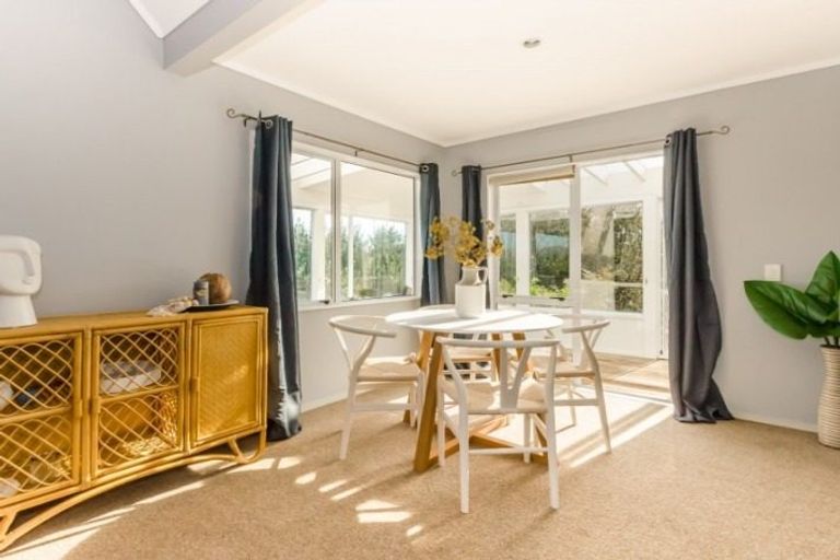Photo of property in 18 Kohutuhutu Road, Raumati Beach, Paraparaumu, 5032