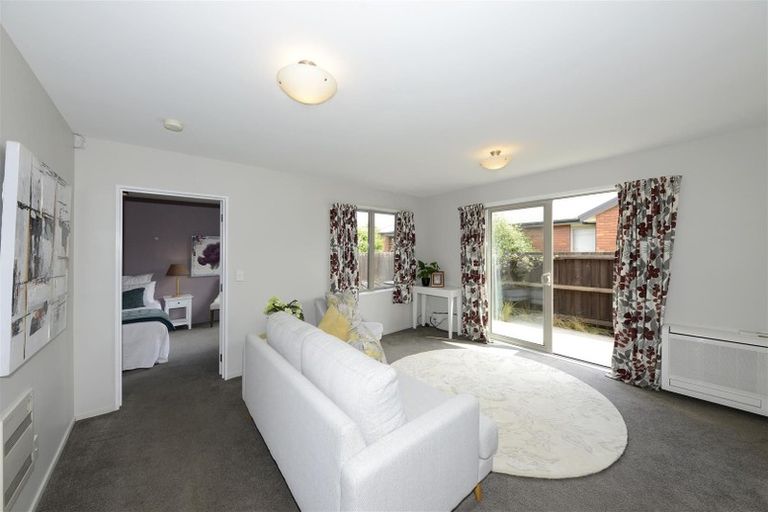 Photo of property in 17 Picton Avenue, Riccarton, Christchurch, 8011