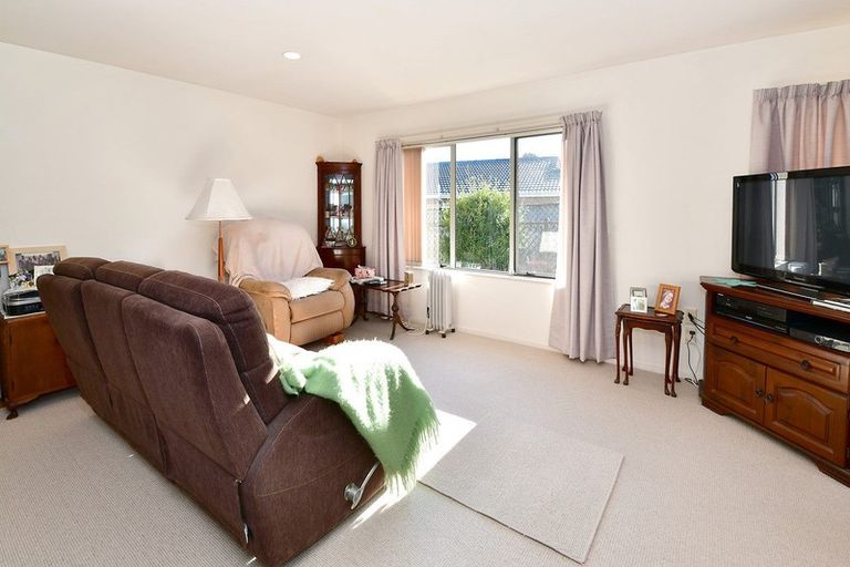 Photo of property in 31 The Grove, Red Beach, 0932