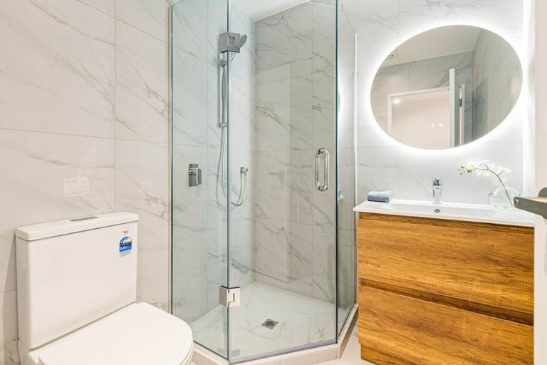 Photo of property in 208a Ti Rakau Drive, Pakuranga Heights, Auckland, 2010