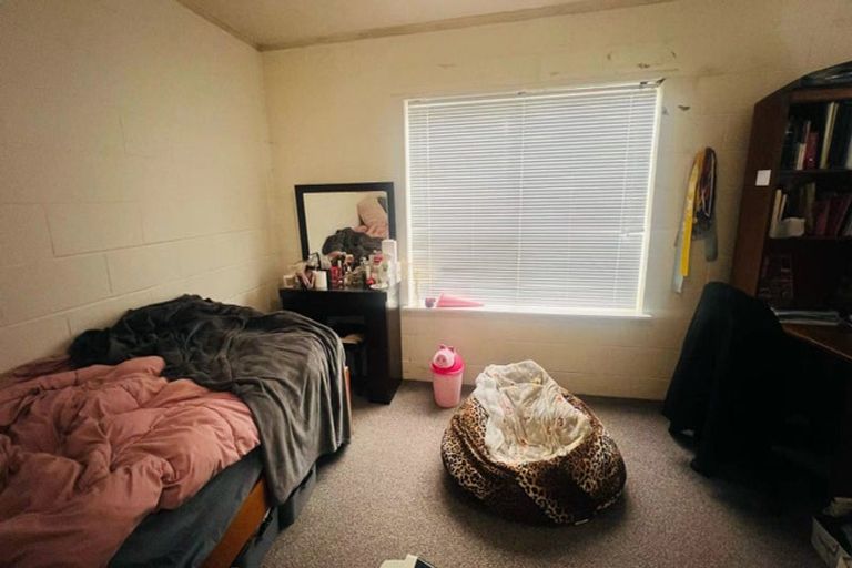 Photo of property in 172 Forrest Hill Road, Forrest Hill, Auckland, 0620