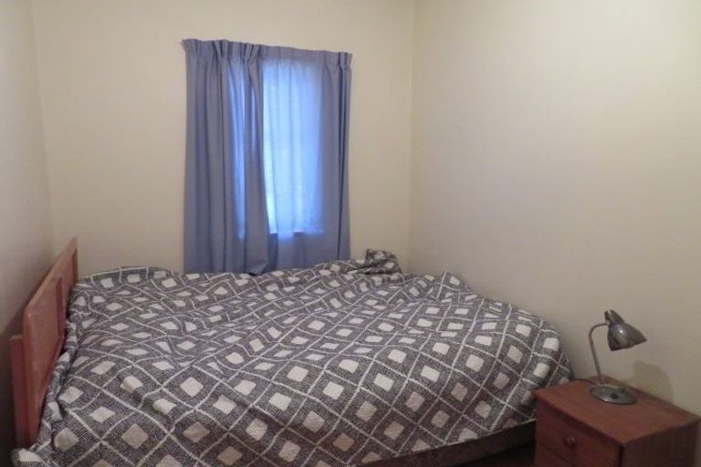 Photo of property in 2/187 Knights Road, Hutt Central, Lower Hutt, 5011