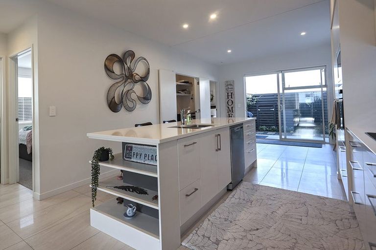 Photo of property in 39a Saint Pauls Drive, Brookfield, Tauranga, 3110