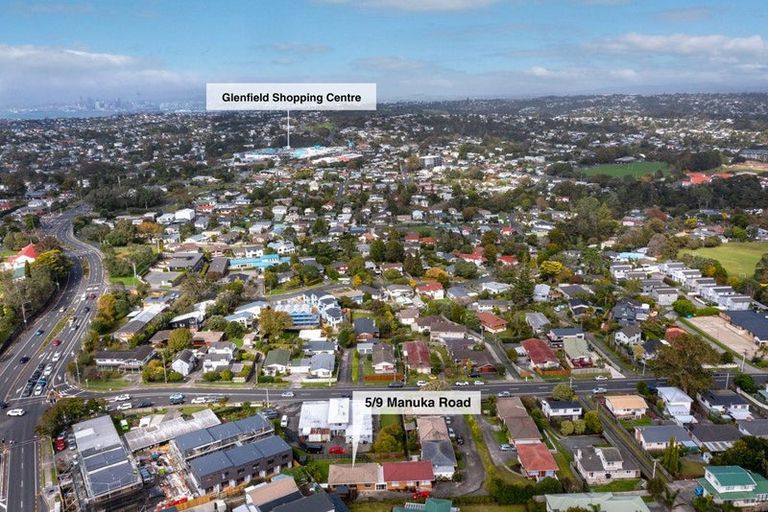 Photo of property in 5/9 Manuka Road, Bayview, Auckland, 0629