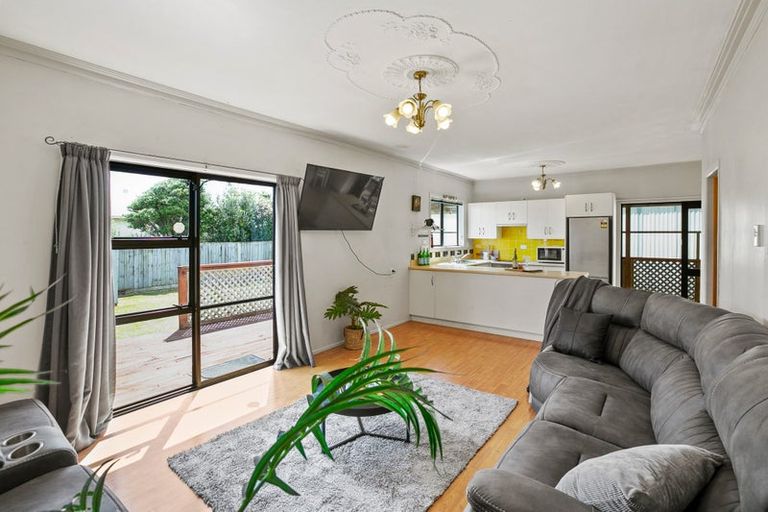 Photo of property in 143 Ngamotu Road, Spotswood, New Plymouth, 4310
