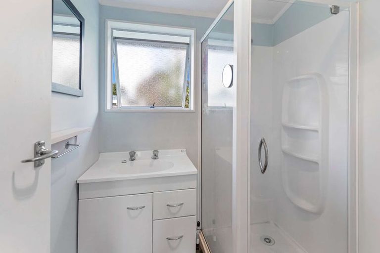 Photo of property in 43a Sandspit Road, Waiuku, 2123