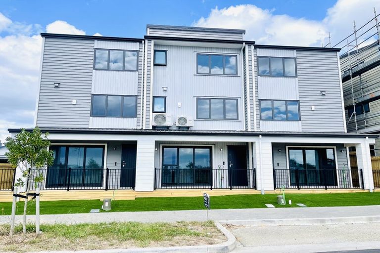 Photo of property in 1 Awhi Way, Karaka, 2578