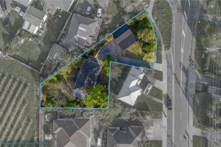 Photo of property in 263 Henderson Valley Road, Henderson, Auckland, 0612