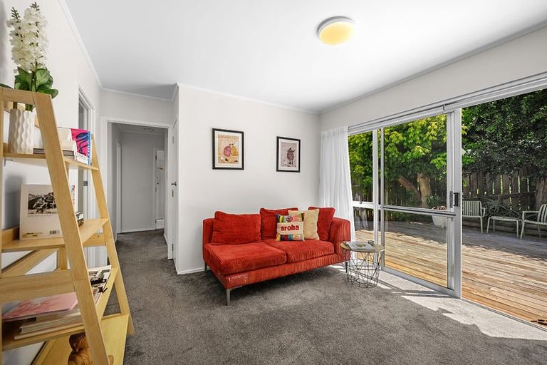 Photo of property in 1/30 Wilkinson Way, Browns Bay, Auckland, 0630