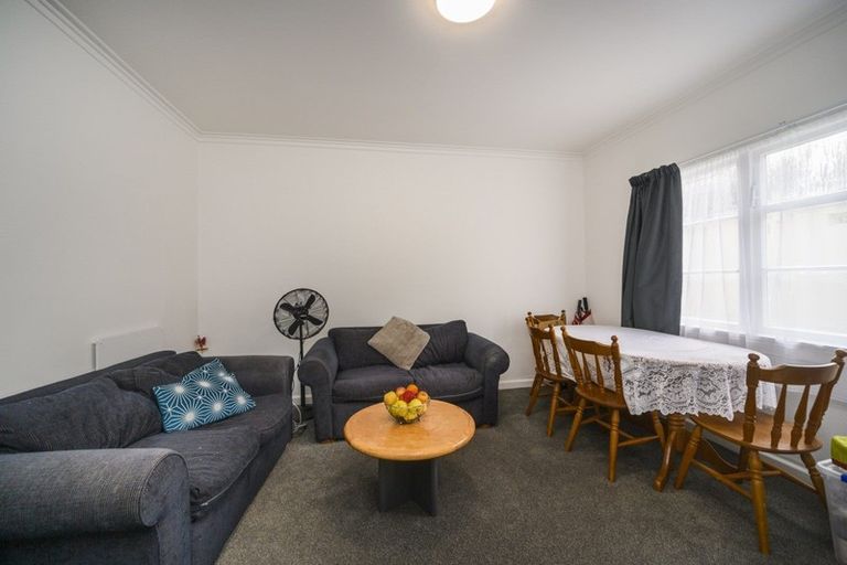 Photo of property in 17 Larsen Court, Roslyn, Palmerston North, 4414