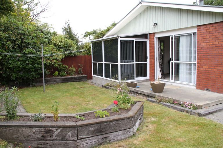 Photo of property in 10 Aztec Place, Redwood, Christchurch, 8051
