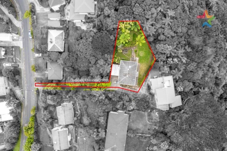 Photo of property in 12 Montgomery Avenue, Karori, Wellington, 6012