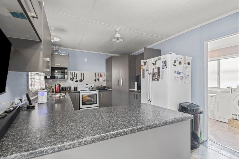 Photo of property in 4 Ngahina Street, Marton, 4710