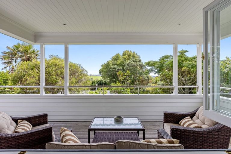 Photo of property in 18a Willis Street, Torbay, Auckland, 0630