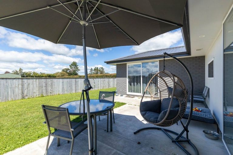 Photo of property in 6 Toutouwai Lane, Inglewood, 4330