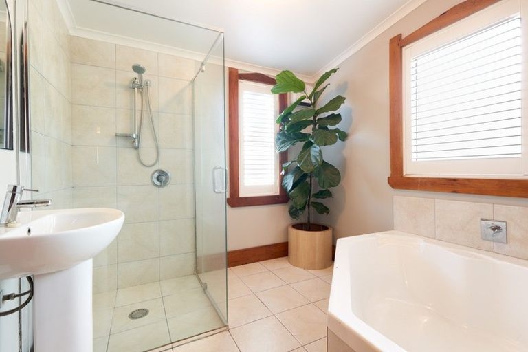 Photo of property in 303 Mclean Street, Saint Leonards, Hastings, 4120