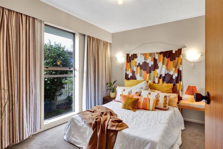 Photo of property in 19 Wesley Avenue, Frankleigh Park, New Plymouth, 4310