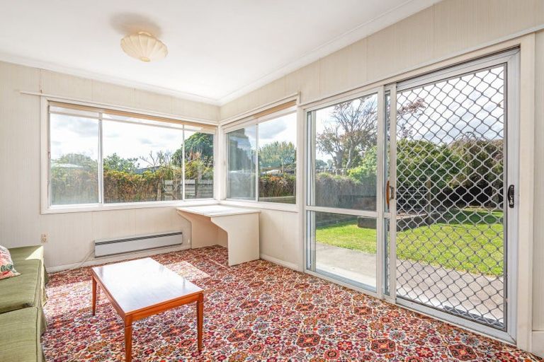 Photo of property in 12 Nairn Crescent, Awapuni, Palmerston North, 4412