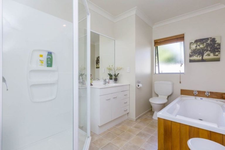 Photo of property in 5 Messines Avenue, Trentham, Upper Hutt, 5018