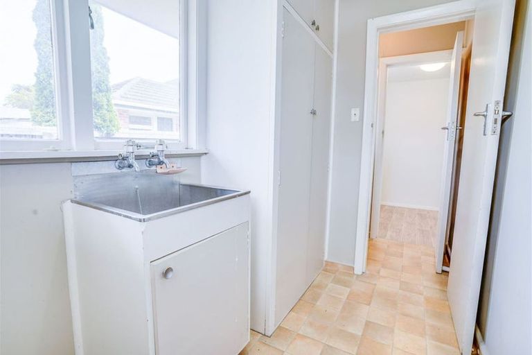 Photo of property in 129 Springs Road, Hornby, Christchurch, 8042