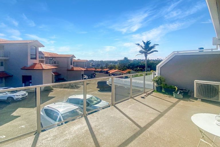 Photo of property in Santa Rosa, 6/340 Gulf Harbour Drive, Gulf Harbour, Whangaparaoa, 0930