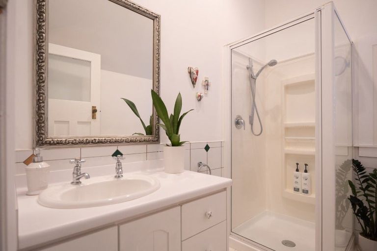 Photo of property in 244 Victoria Avenue, Hokowhitu, Palmerston North, 4410