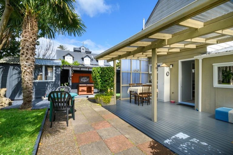 Photo of property in 164 Henderson Valley Road, Henderson, Auckland, 0612