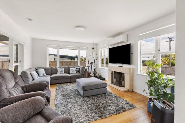 Photo of property in 20 Cook Street, Carters Beach, Westport, 7825