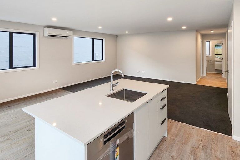 Photo of property in 5 Bathurst Street, Silverstream, Upper Hutt, 5019