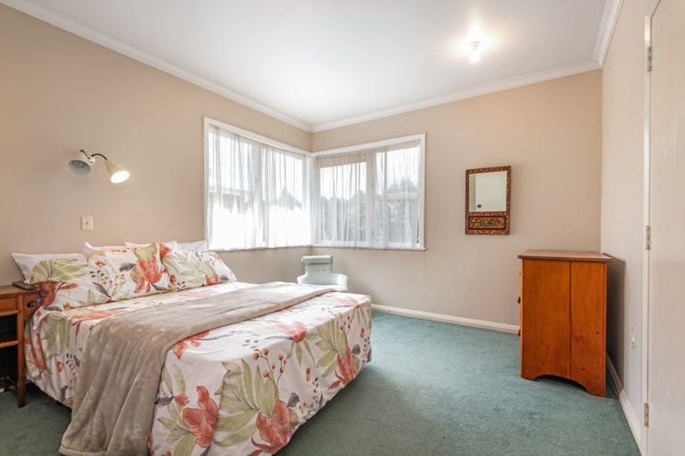 Photo of property in 12 Nairn Crescent, Awapuni, Palmerston North, 4412