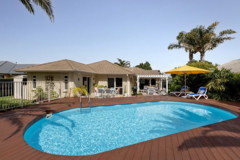 Photo of property in 587 Grenada Street, Papamoa Beach, Papamoa, 3118