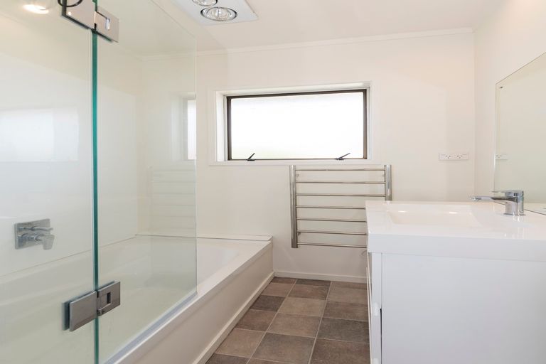 Photo of property in 3/6 Miro Street, New Lynn, Auckland, 0600