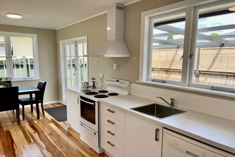 Photo of property in 83 Coopers Road, Gate Pa, Tauranga, 3112