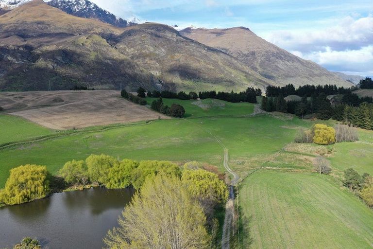 Photo of property in 136 Morven Ferry Road, Arrow Junction, Queenstown, 9371