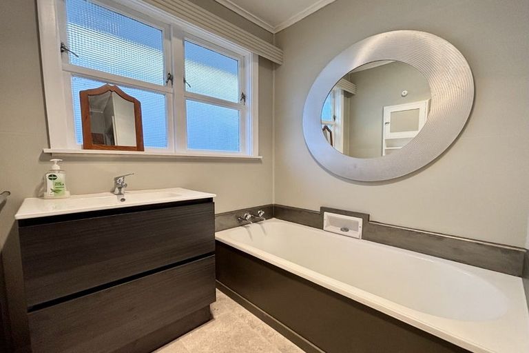 Photo of property in 171 The Esplanade, Petone, Lower Hutt, 5012