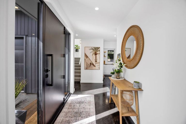 Photo of property in 12a Kauri Street, Merrilands, New Plymouth, 4312