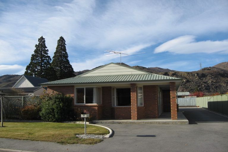 Photo of property in 64 Erris Street, Cromwell, 9310
