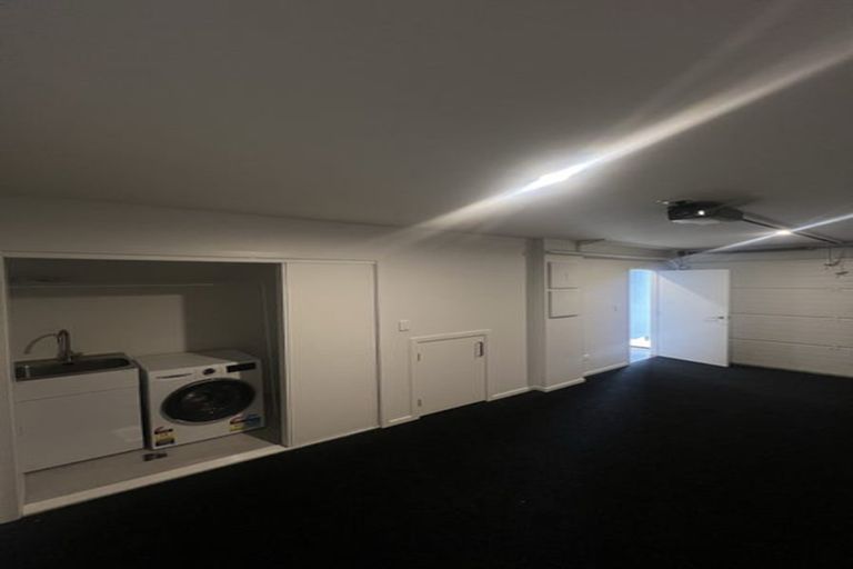 Photo of property in 14 Te Puketoka Lane, Mangere, 2022