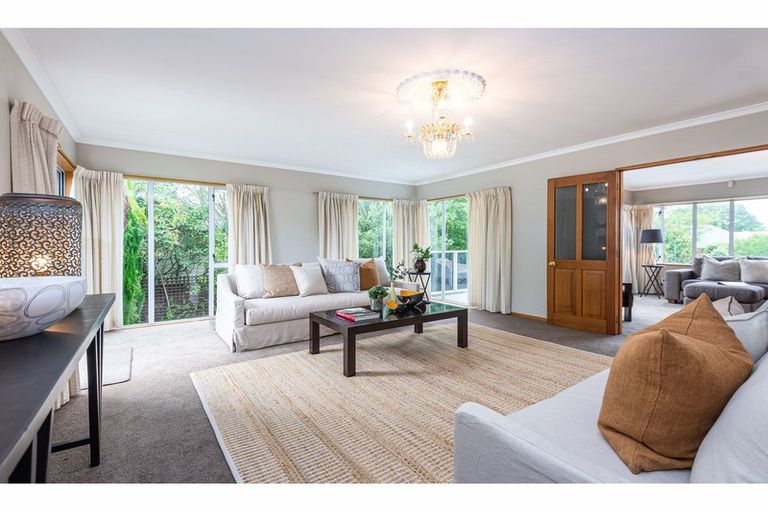 Photo of property in 4 Inglewood Place, Avonhead, Christchurch, 8042