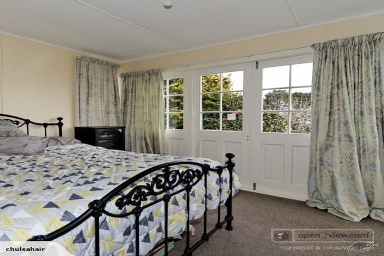 Photo of property in 52 Newington Road, Henderson, Auckland, 0612