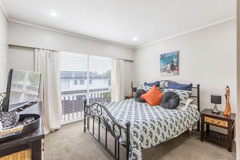 Photo of property in 1/25 Mayall Avenue, Beach Haven, Auckland, 0626