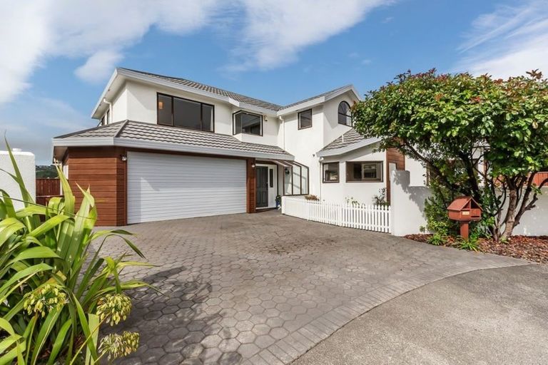 Photo of property in 4 Ashfield Grove, Churton Park, Wellington, 6037