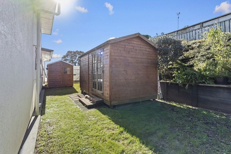Photo of property in 17 Redwood Crescent, Hurdon, New Plymouth, 4310